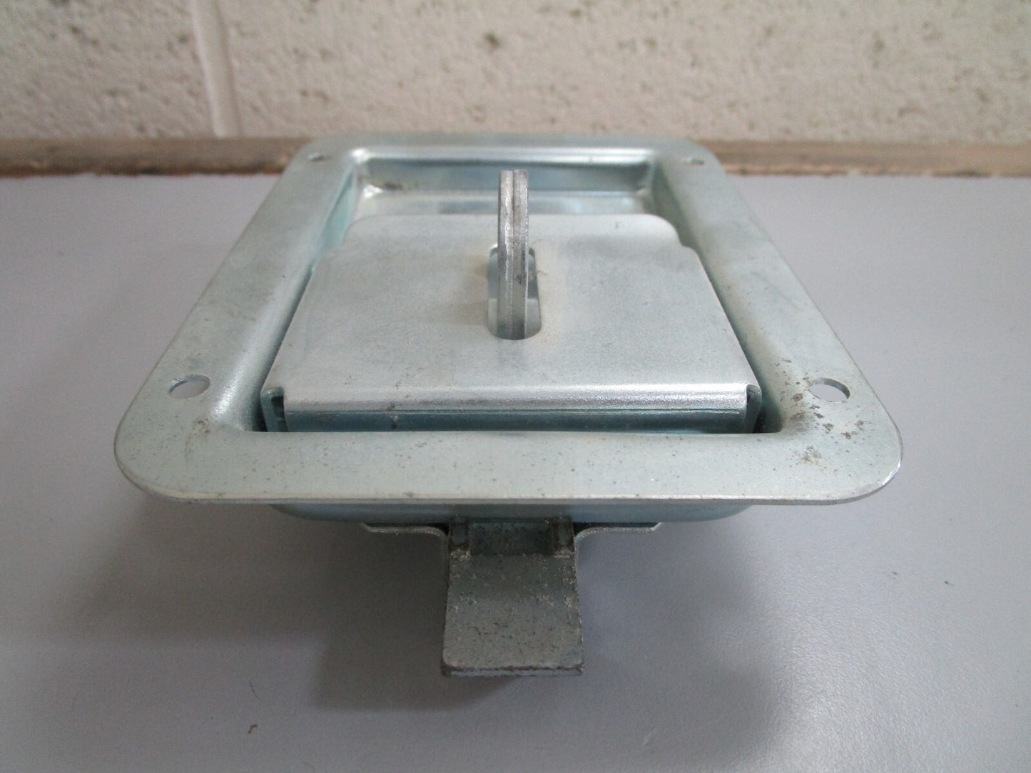 *NEW OEM* 0820 Generac Latch Paddle 15123