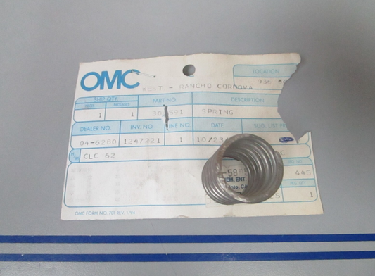 *NEW OEM* 0810 OMC Johnson Evinrude Spring 305591 0305591