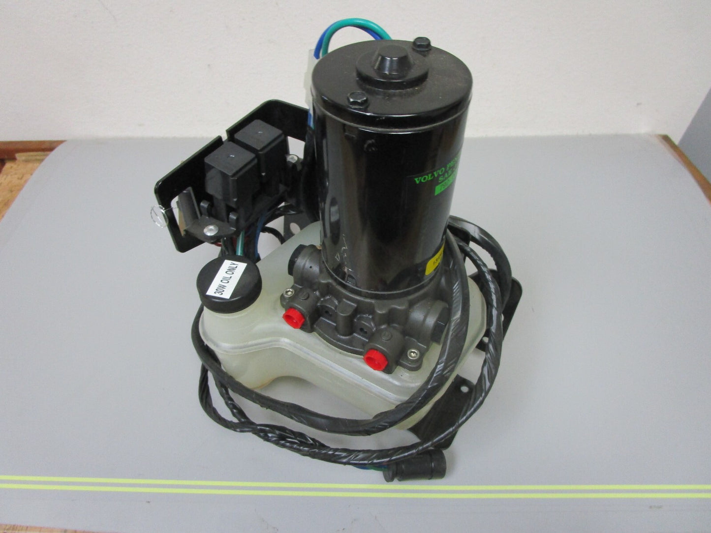 *NEW OEM* 0720 Volvo Penta Trim Pump Assembly 888792 *1 YEAR WARRANTY*