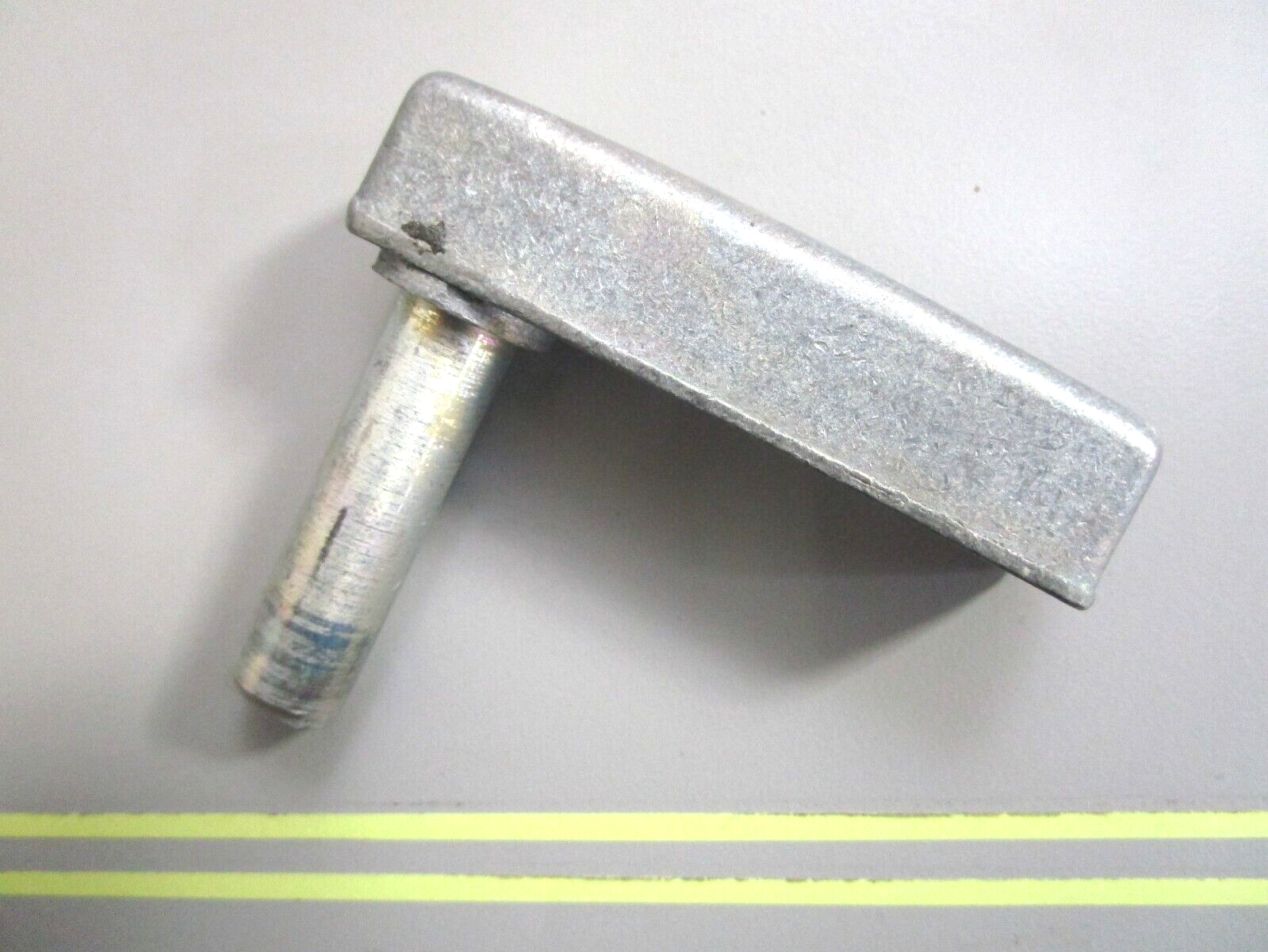 *NEW OEM* 0750 OMC Johnson Evinrude LATCH HANDLE 322537 0322537