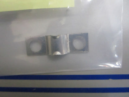 *NEW OEM* 0810 OMC Johnson Evinrude Clamp 319067 0319067