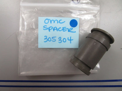 *NEW OEM* 0770 OMC Johnson Evinrude Spacer 305304 0305304