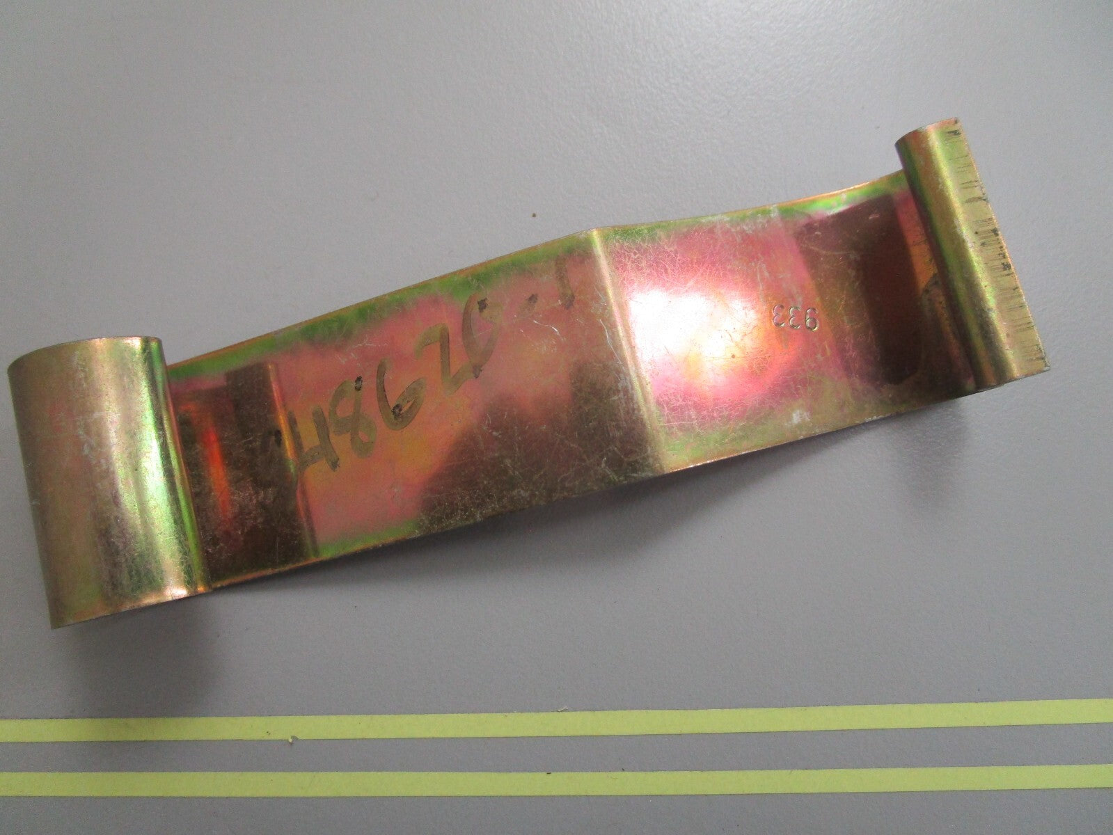 *NEW OEM* 0810 Volvo Penta Clamp 848620