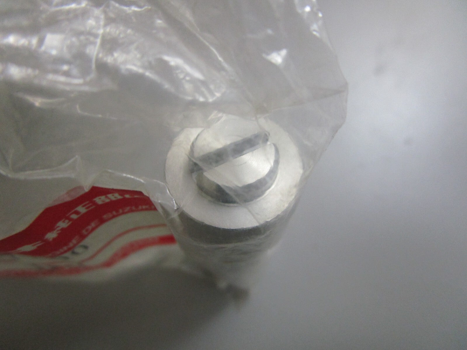 *NEW OEM* 0810 Suzuki Valve Plug 48551-87D00