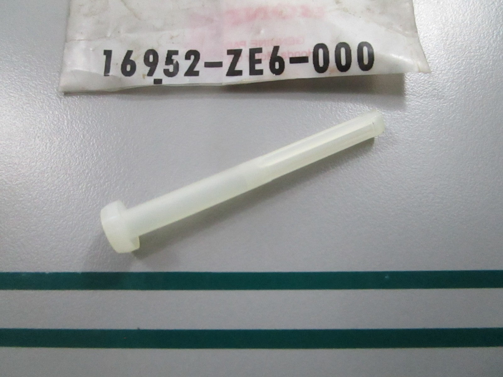 NEW OEM 16952-ZE6-000 Honda Fuel Filter 0810