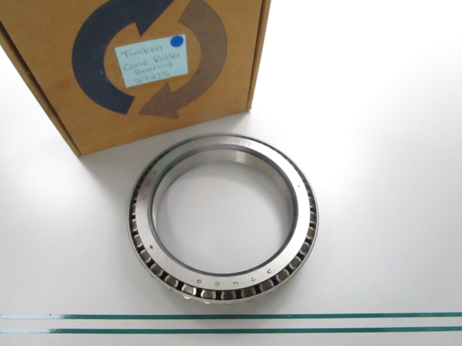 NEW 37425 Timken Cone Roller Bearing 0810