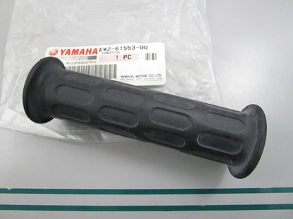 NEW OEM EW2-61553-00-00 Yamaha Grip 0810
