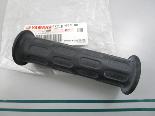 NEW OEM EW2-61553-00-00 Yamaha Grip 0810