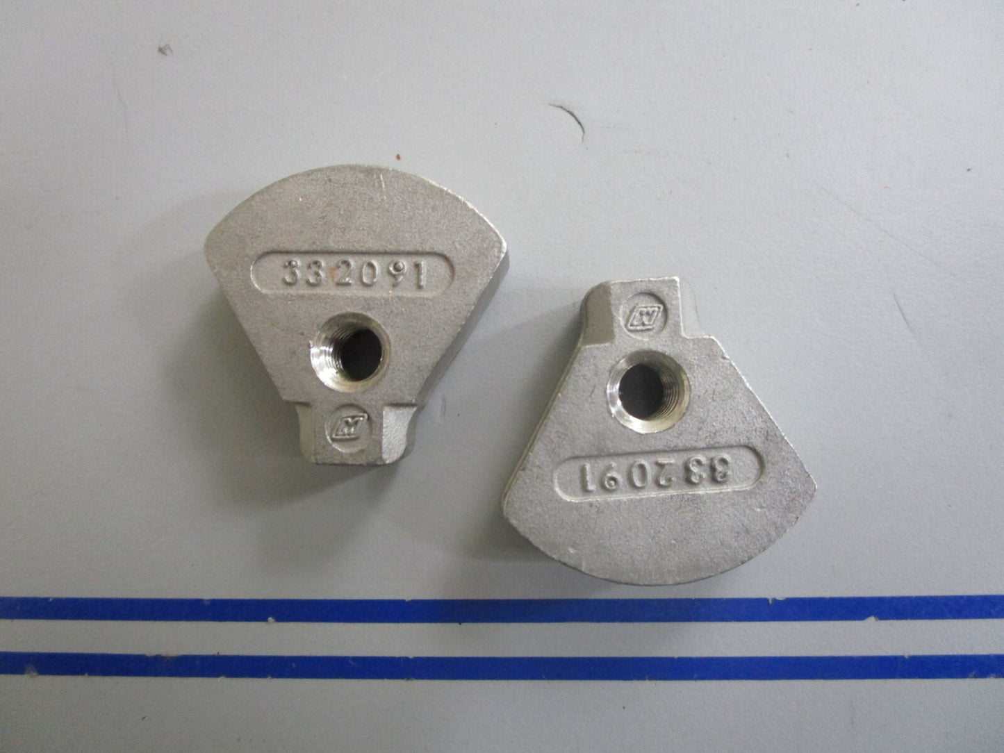 *NEW OEM* (LOT OF 2) 0810 OMC Johnson Evinrude Retainer 332091 0332091