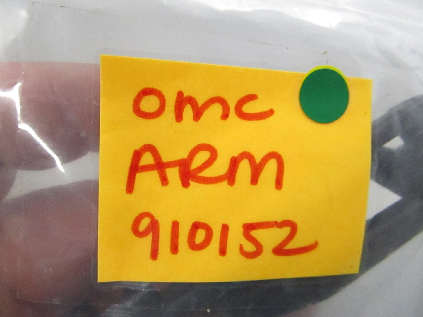 NEW OEM 910152 0910152 OMC Johnson Evinrude Arm 0810