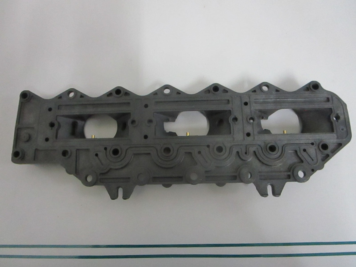 NEW OEM 439740 0439740 OMC Johnson Evinrude Intake Manifold Assy 0820