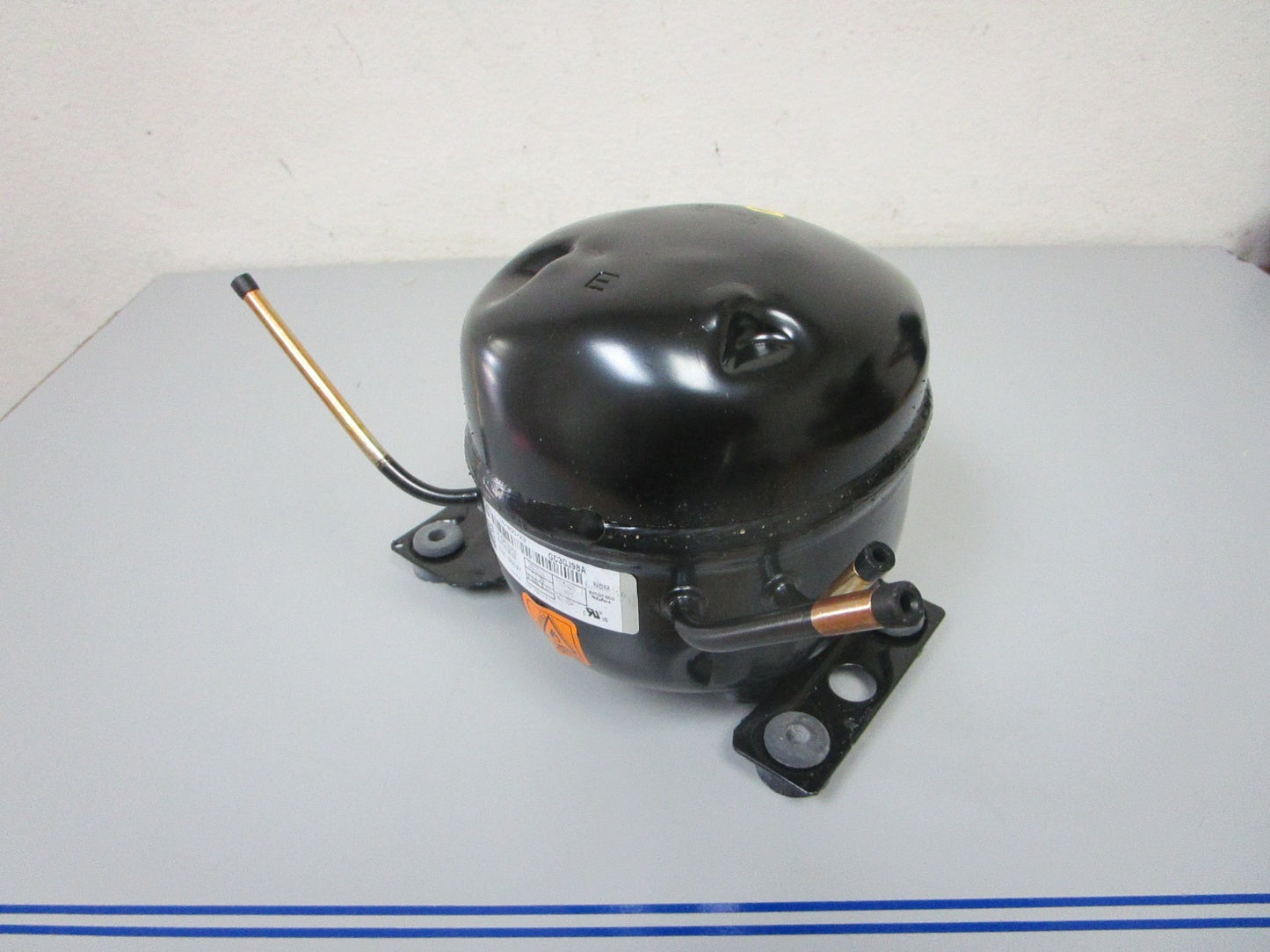 *NEW OEM* 0720 Electrolux Compressor Assembly 5304534452
