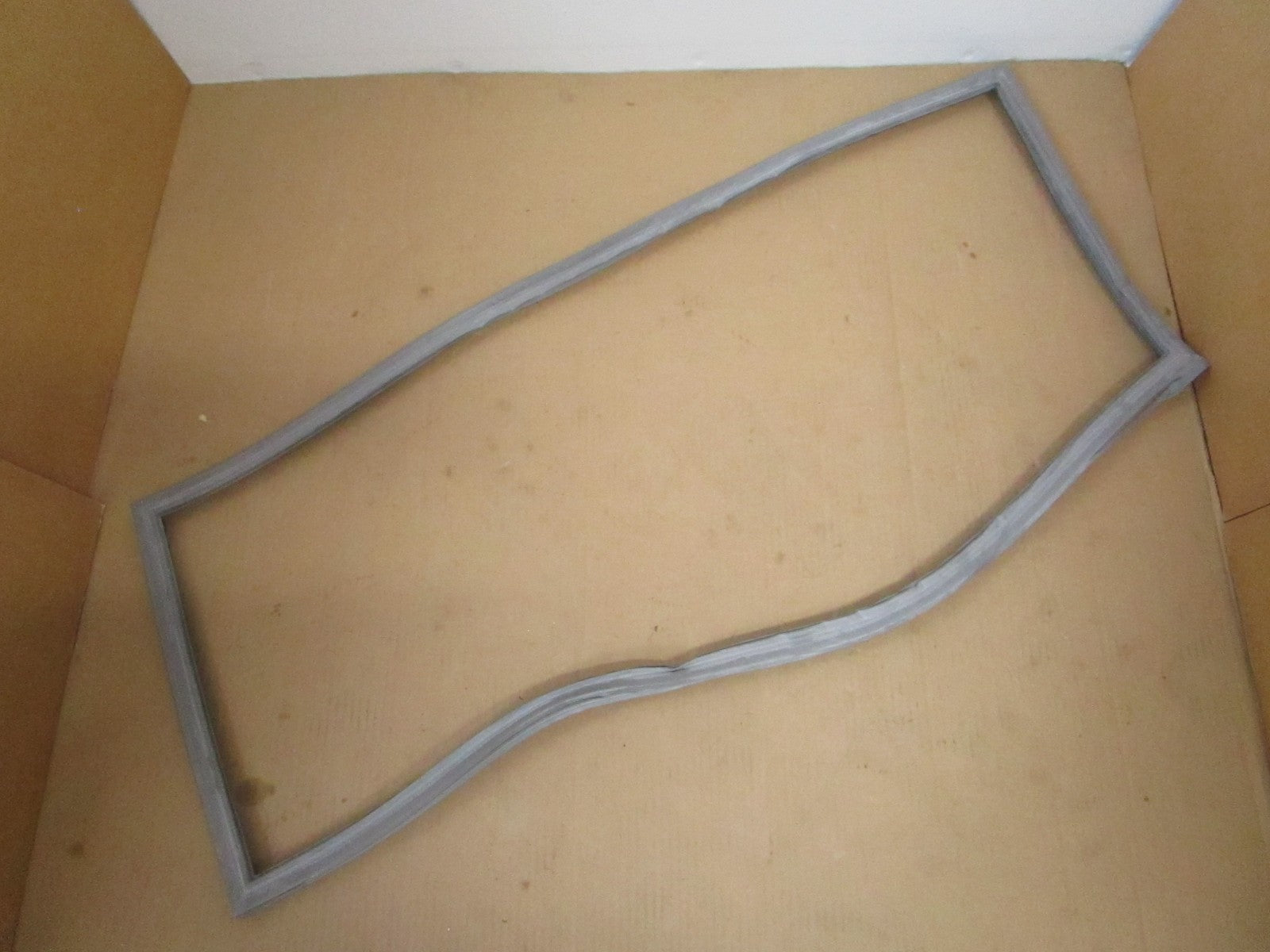 NEW OEM W10917313 Whirlpool Refrigerator Door Gasket 0810