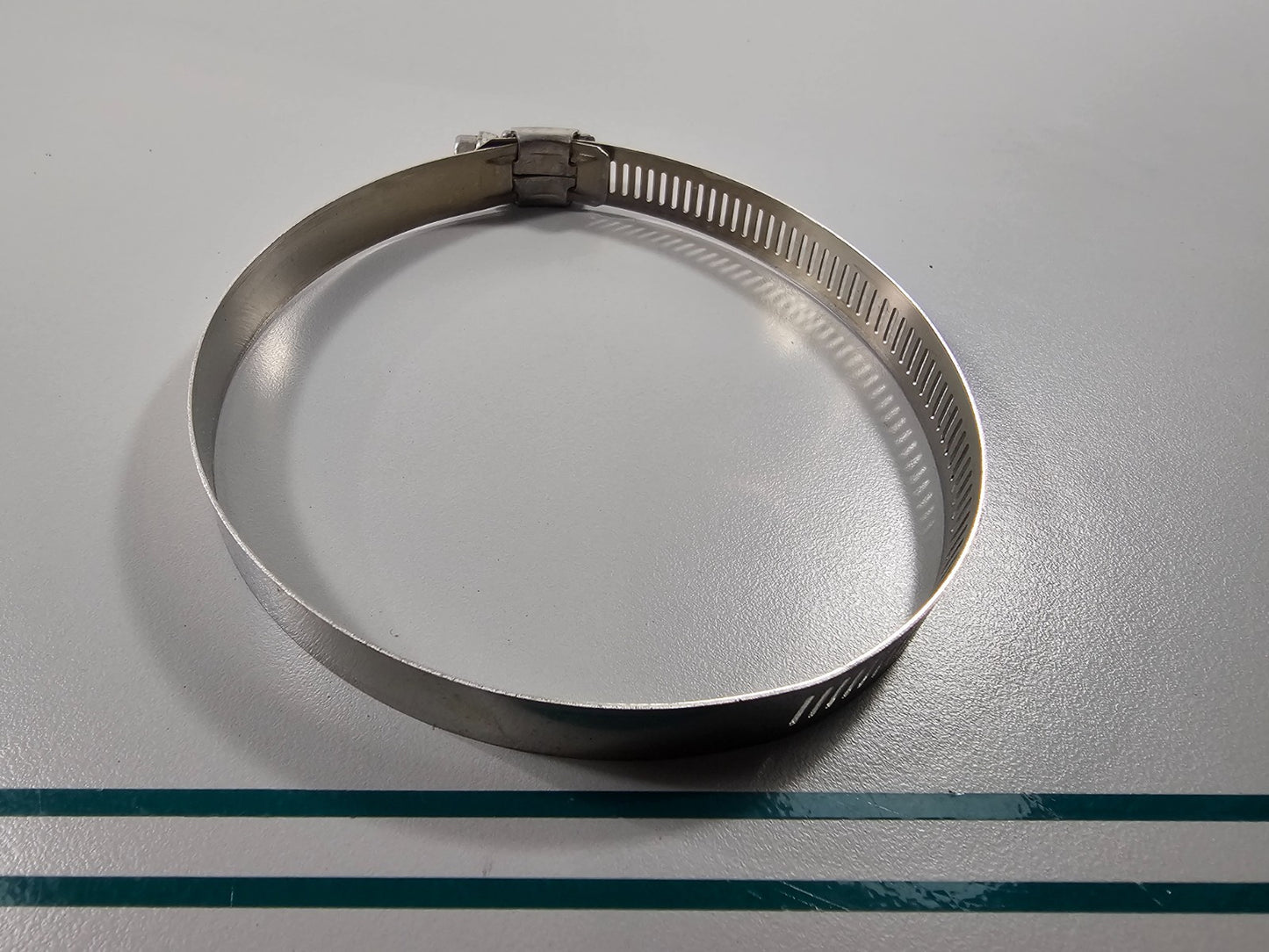 NEW OEM 3852604 OMC Johnson Evinrude Hose Clamp 0810
