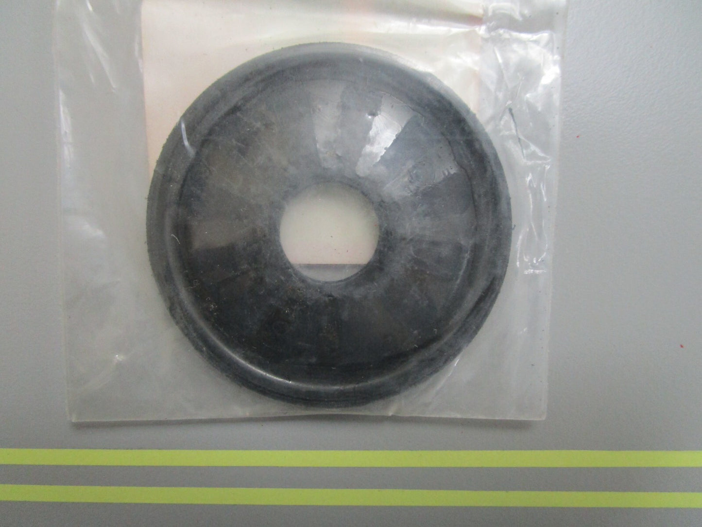 *NEW OEM* 0810 Honda Rear Wheel Seal 90555-VB3-801