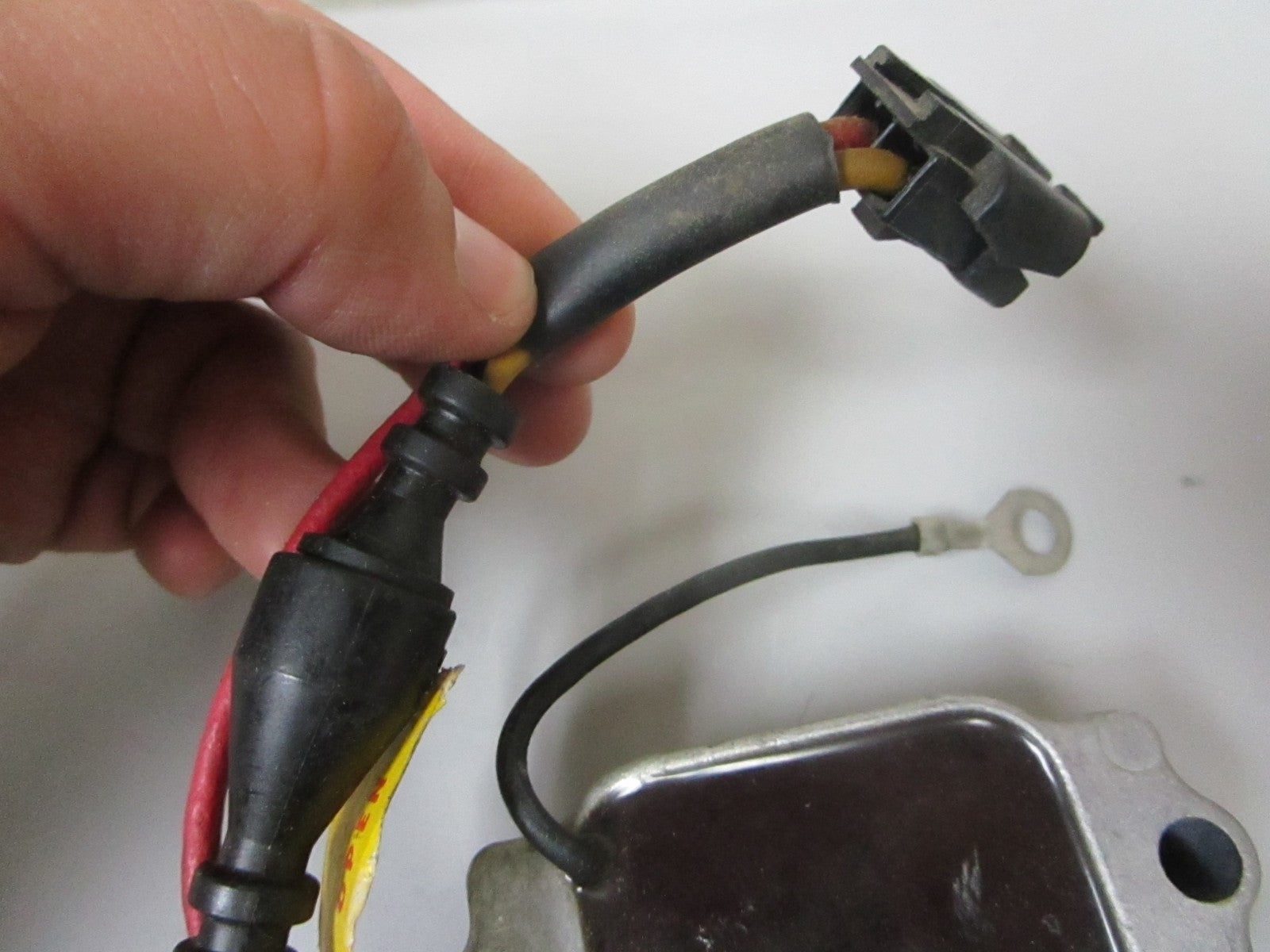*NEW OEM* 0720 OMC Johnson Evinrude Voltage Regulator 581307 0581307