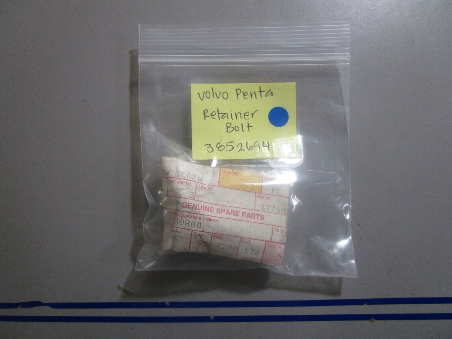 *NEW OEM* 0810 Volvo Penta Retainer Bolt 3852694
