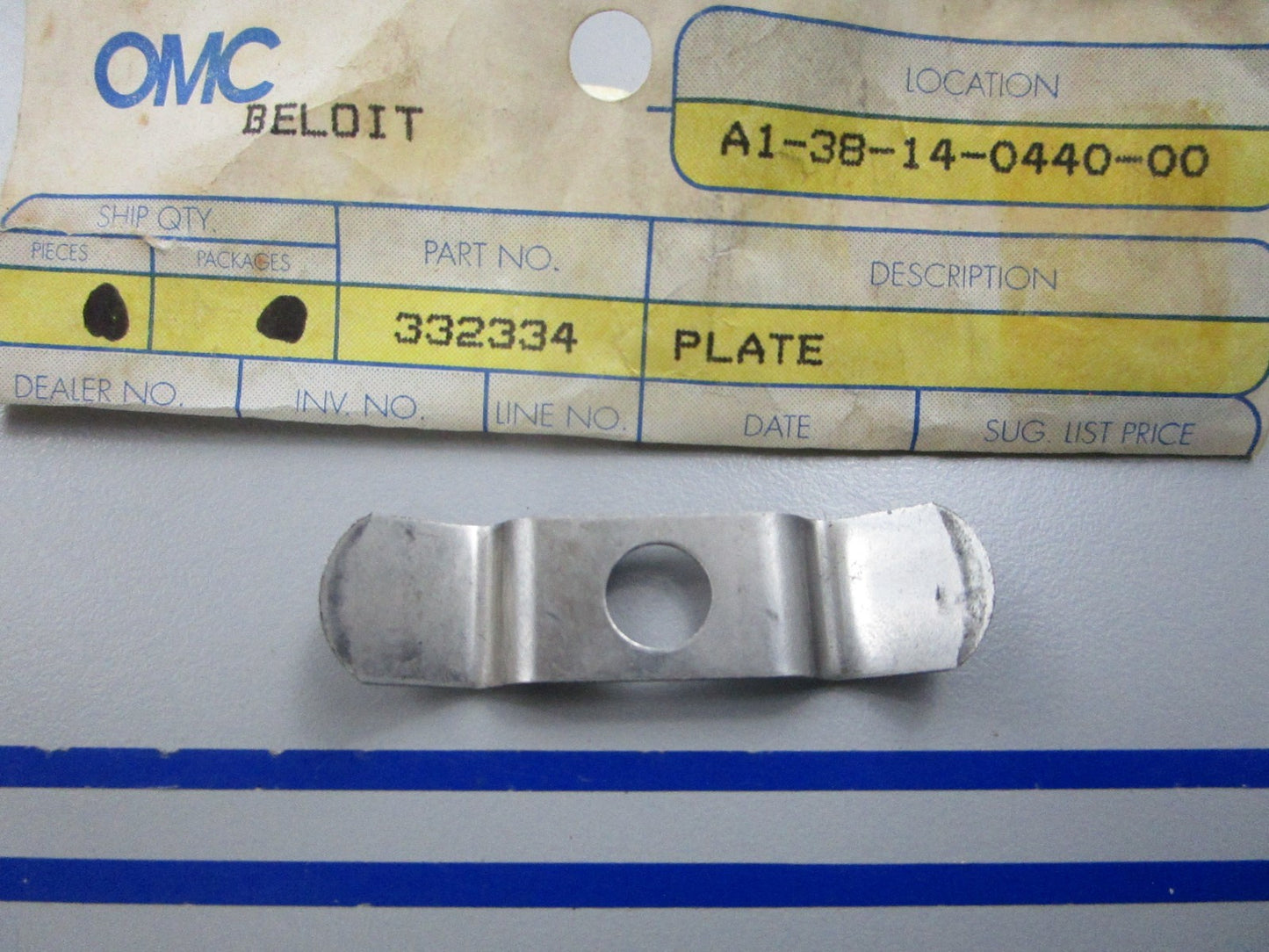 NEW OEM 332334 0332334 OMC Johnson Evinrude Plate 0810