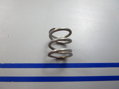 NEW OEM 336179 0336179 OMC Johnson Evinrude Spring 0810