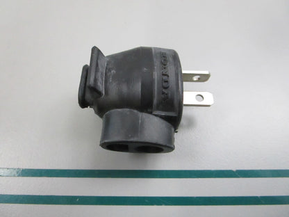 NEW OEM 31652-881-004 Honda Receptacle Plug 0810