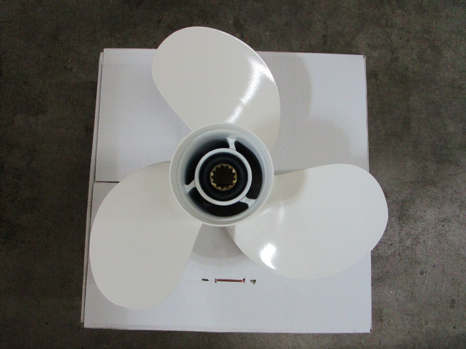 *NEW OEM* 0820 Yamaha 12¼ × 8 Propeller 63D-45941-00-00