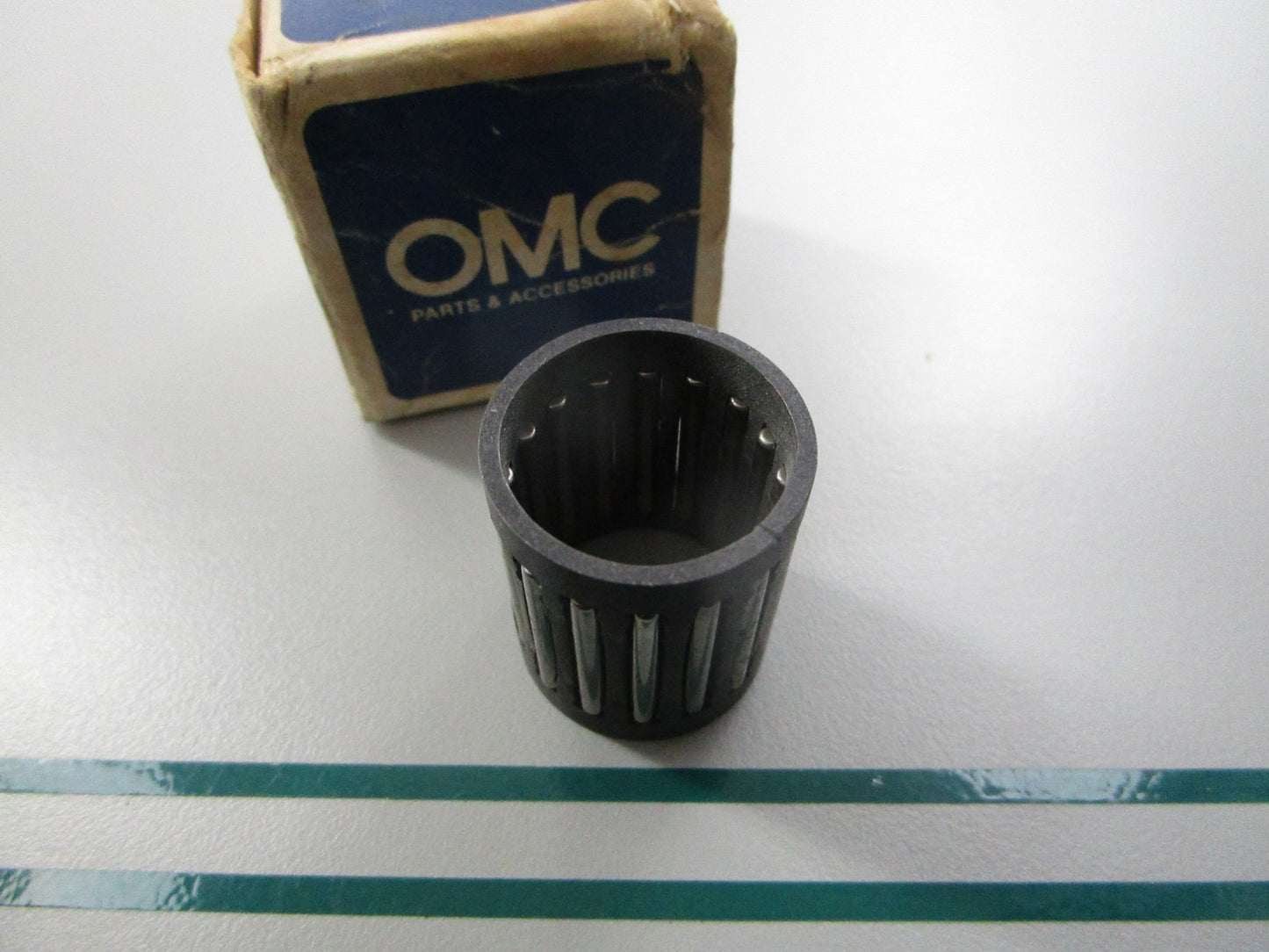 NEW OEM 385482 0385482 OMC Johnson Evinrude Bearing 0810