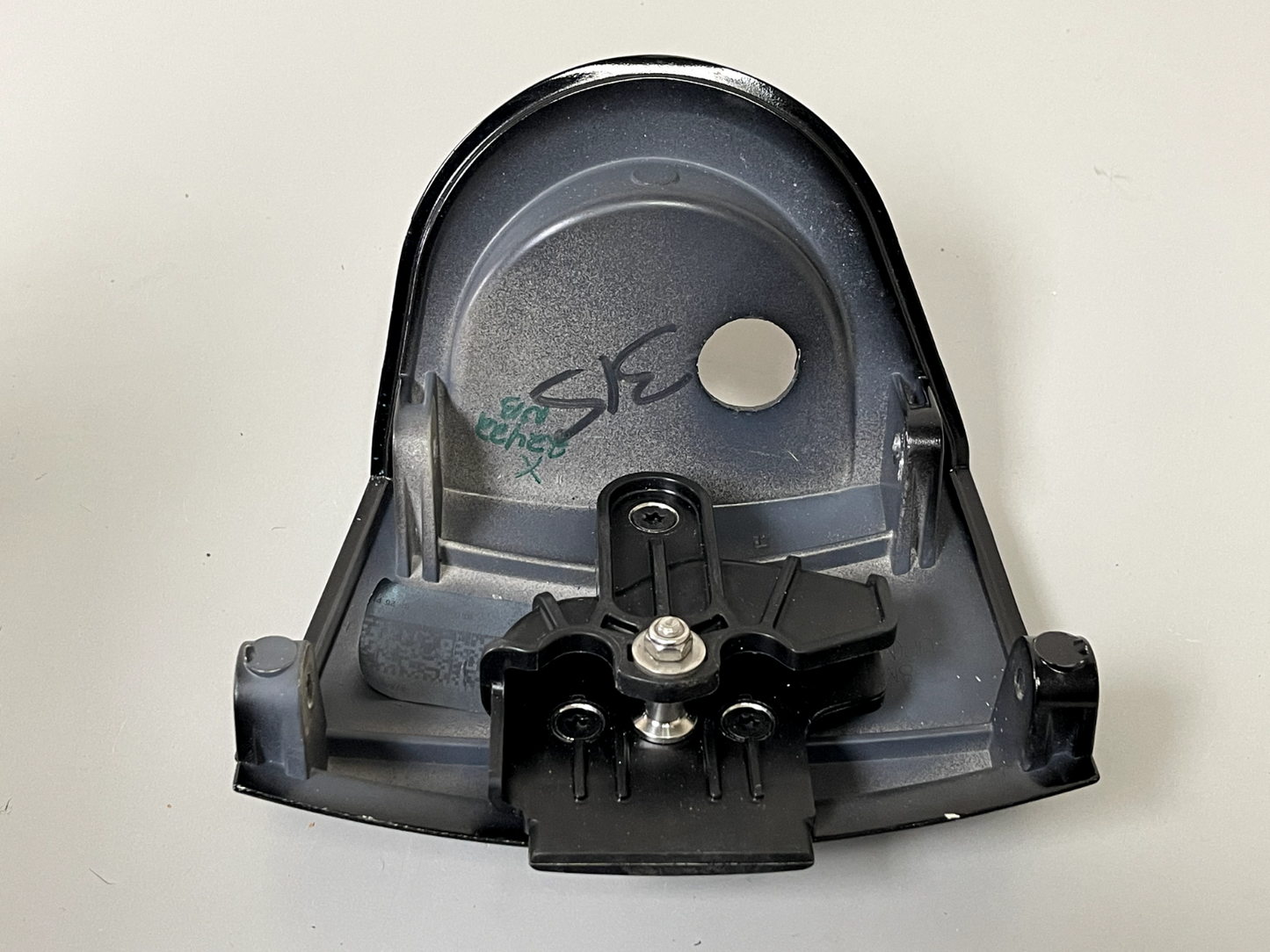 *NEW OEM* 0670 Mercury Verado 250 300 V8 Warm Fusion Lower Front Cowl 8M0142718