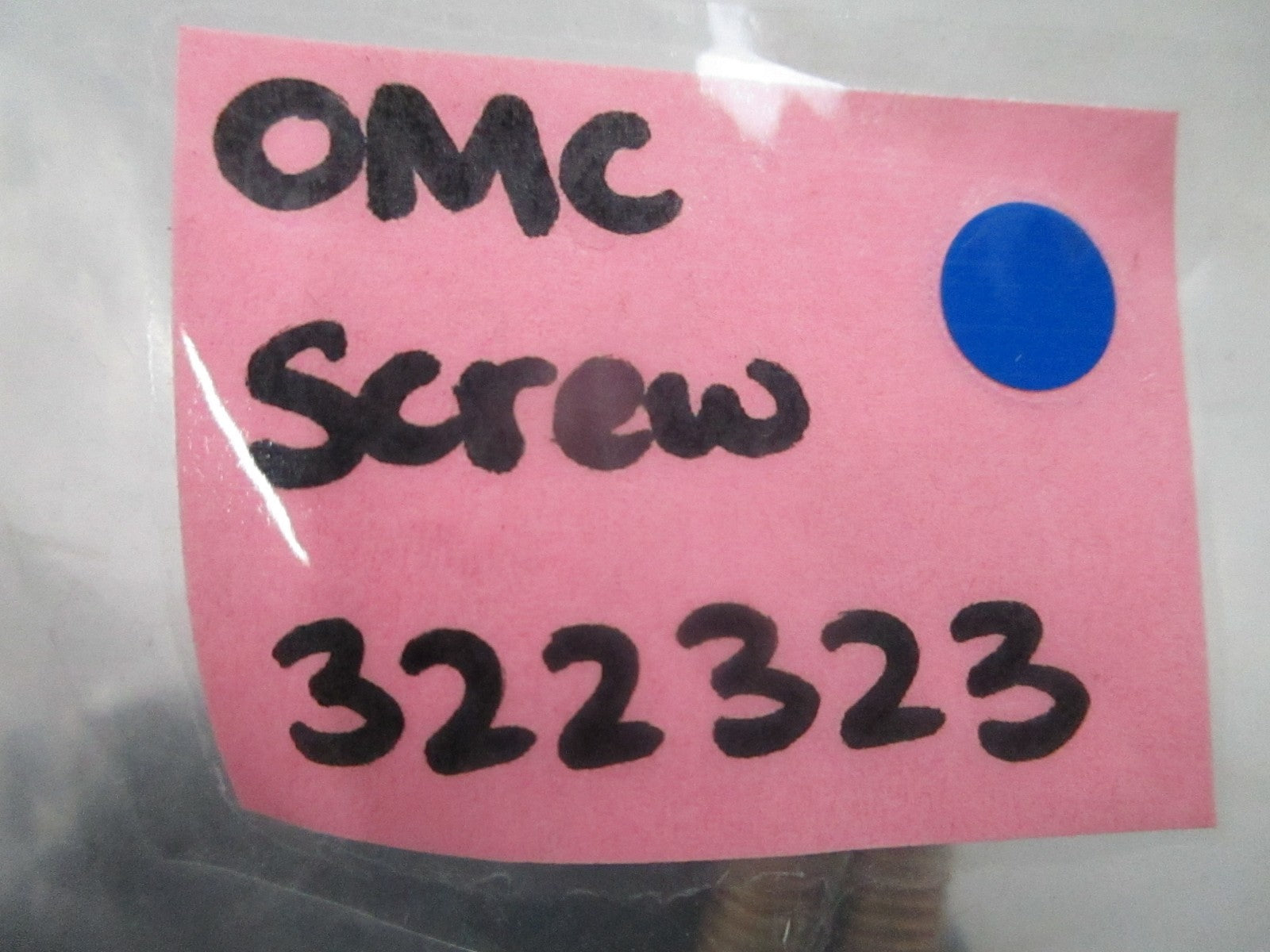 *NEW OEM* 0810 OMC Johnson Evinrude Screw 322323 0322323