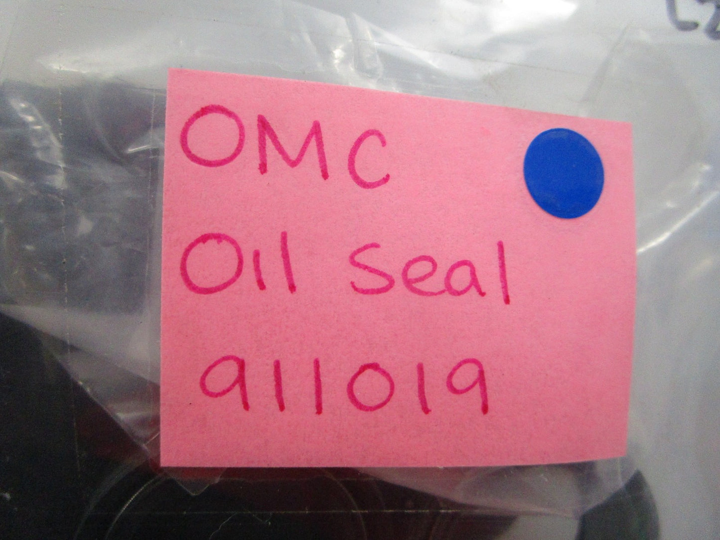 NEW OEM (LOT OF 2) 911019 0911019 OMC Johnson Evinrude Oil Seal 0810