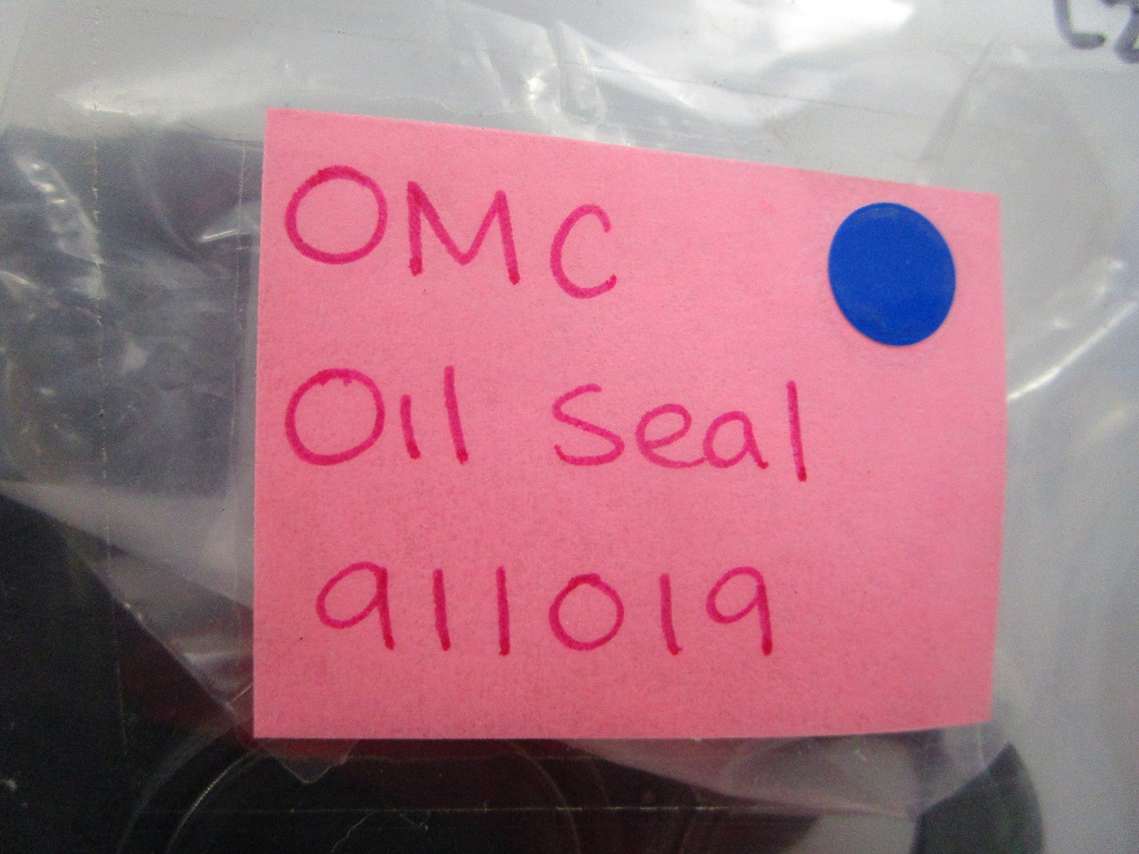 NEW OEM (LOT OF 2) 911019 0911019 OMC Johnson Evinrude Oil Seal 0810