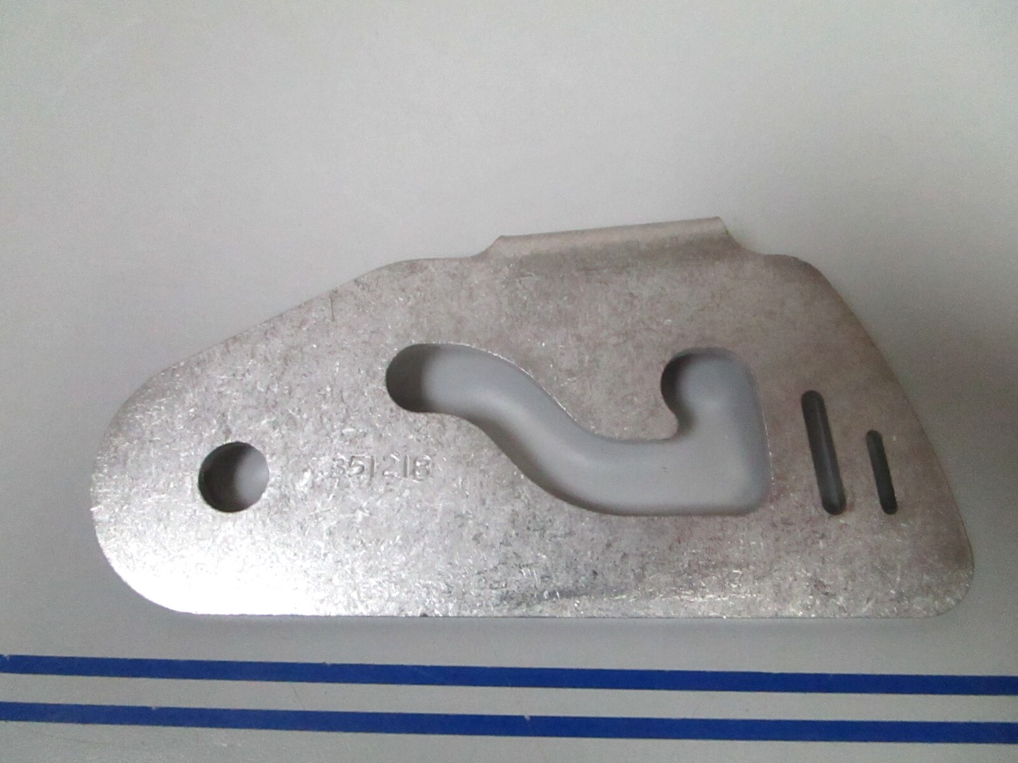 *NEW OEM* 0810 OMC Johnson Evinrude Starboard Stop Link 351218 0351218