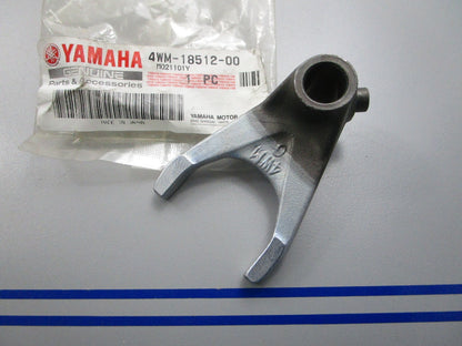 NEW OEM 4WM-18512-00-00 Yamaha Shift Fork 0810
