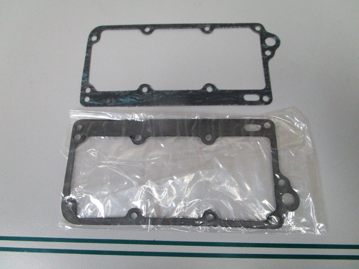 NEW OEM (LOT OF 2) 203257 0203257 OMC Johnson Evinrude Exhaust Gasket 0810