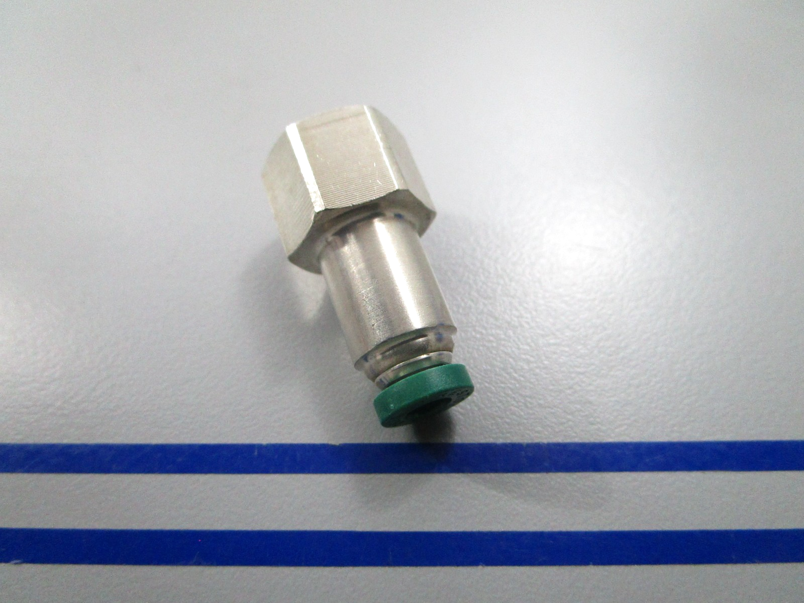 *NEW* 0810 Parker Push-To-Connector Fitting 66PLP-5/32-2