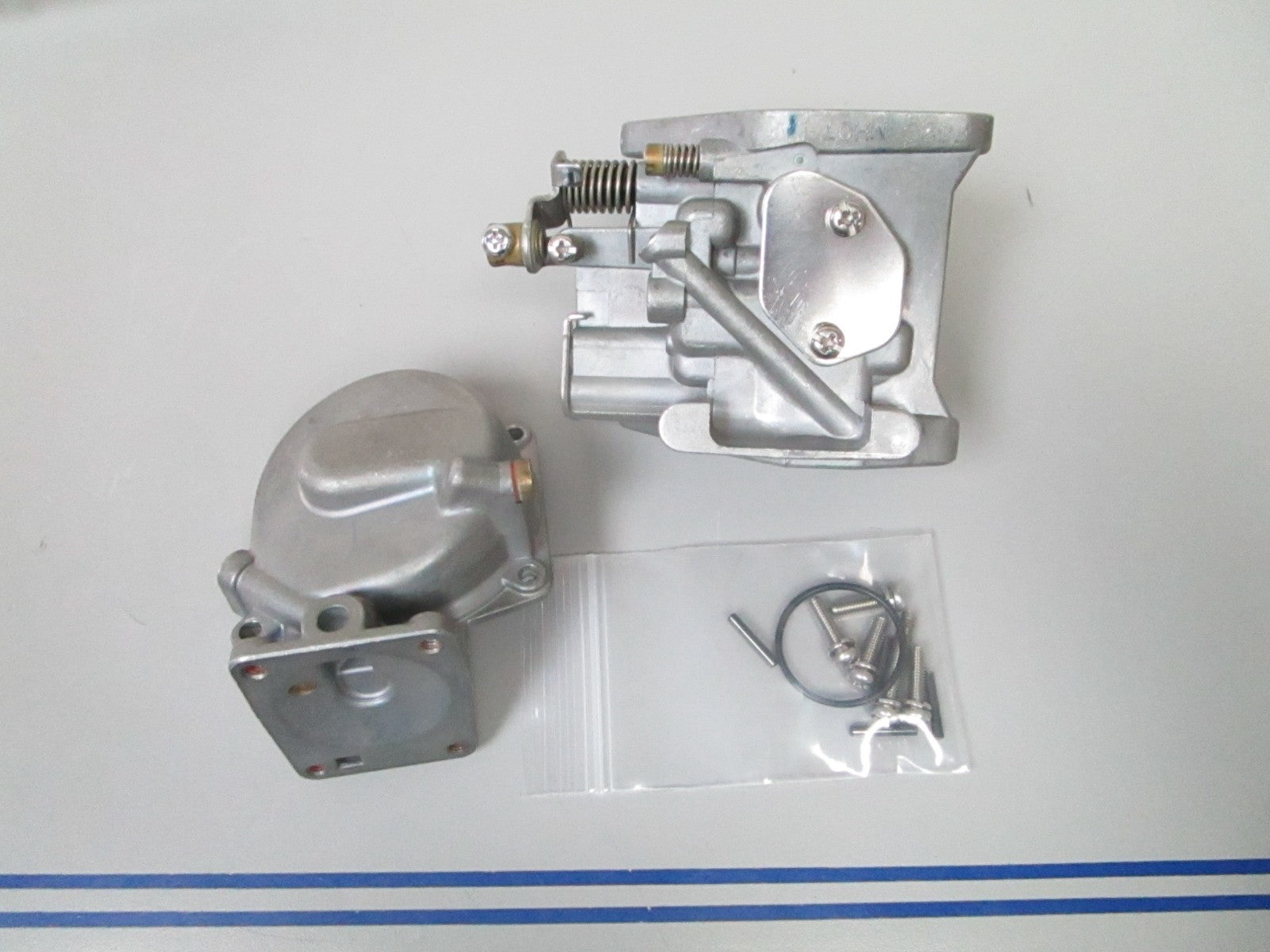 *NEW OEM* 0720 Mercury Quicksilver 4hp 5hp Carburetor 3303-812647T1