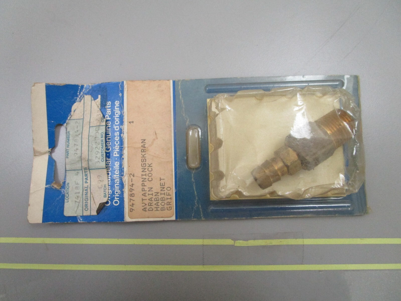 *NEW OEM* 0810 Volvo Penta Drain Cock 947894