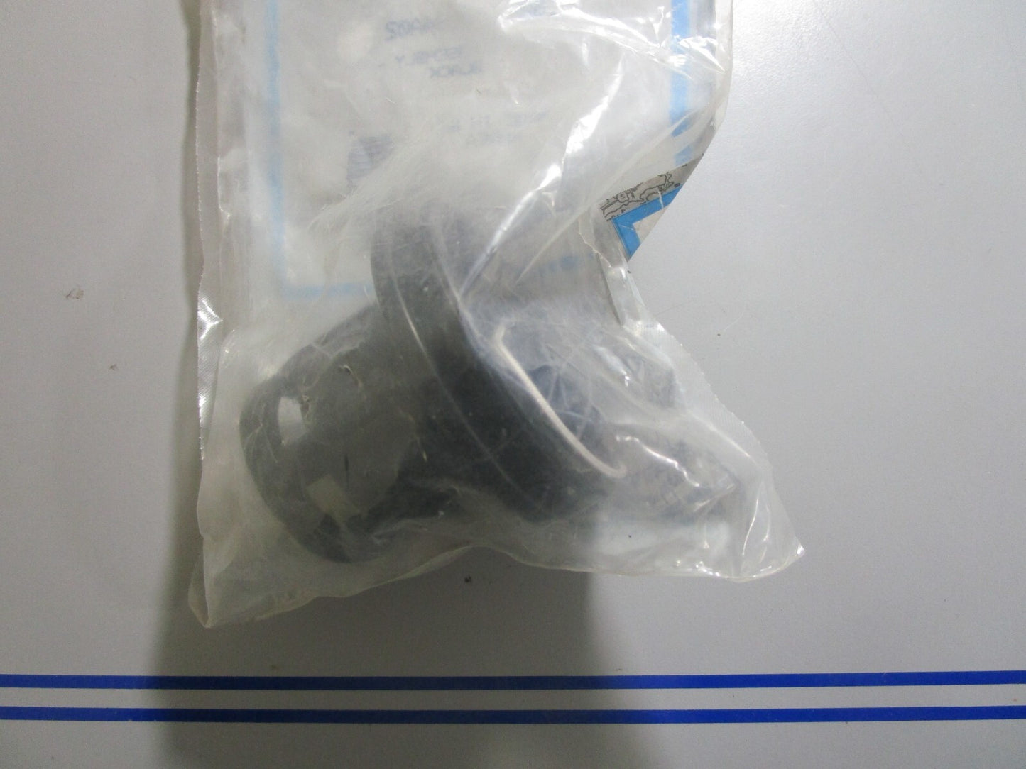 *NEW OEM* 0810 Mercury Quicksilver Black Valve Assembly 62-879184A02