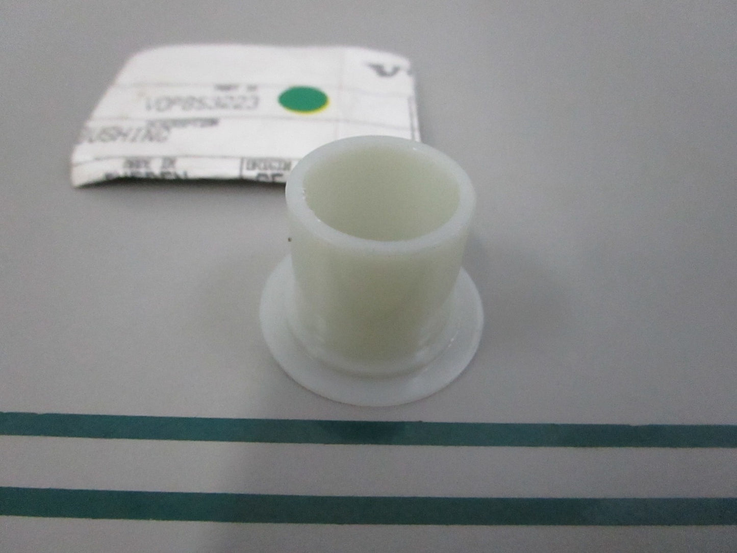 NEW OEM 853223 Volvo Penta Bushing 0810