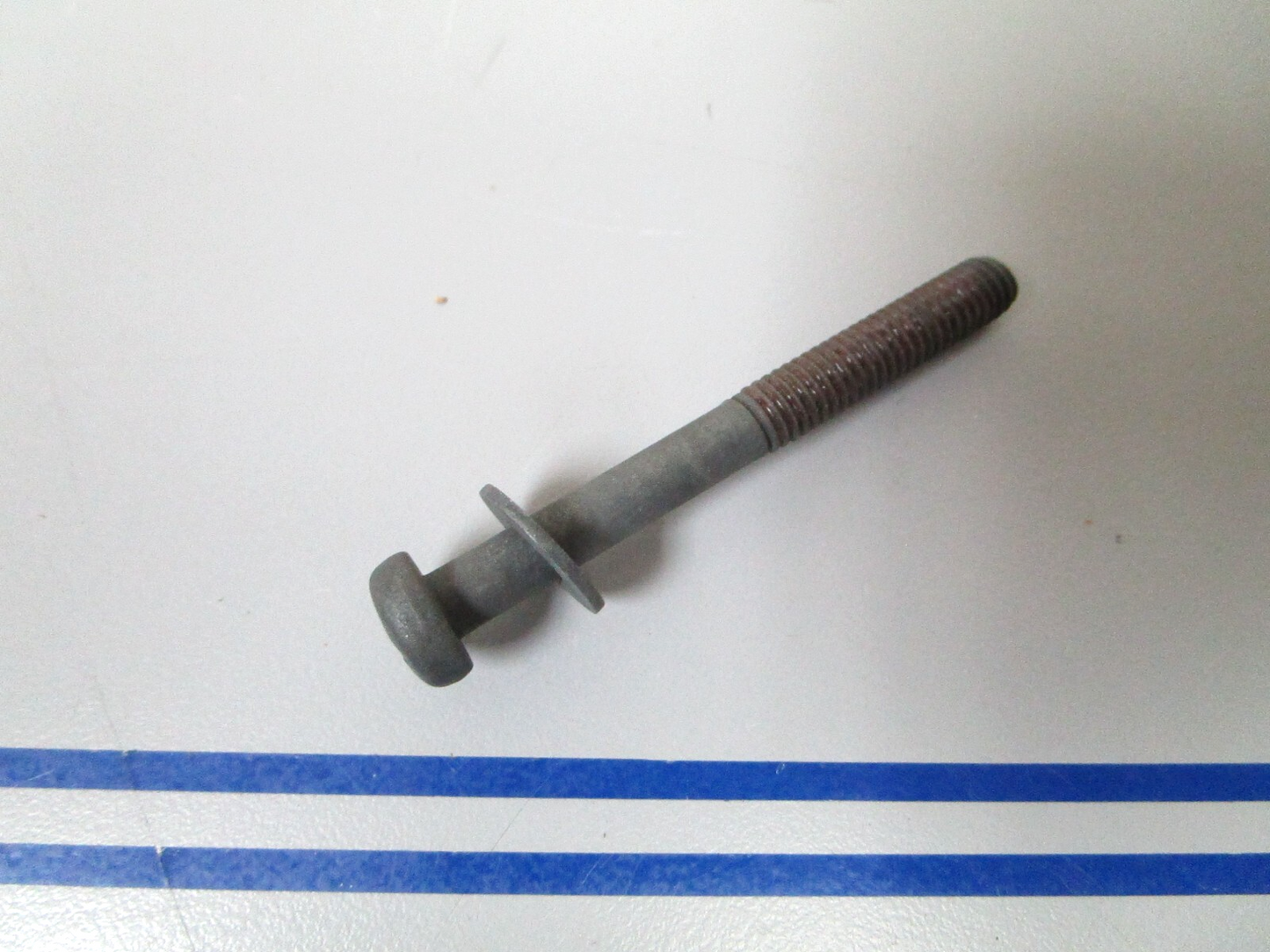 *NEW OEM* 0810 OMC Johnson Evinrude Screw 5032947