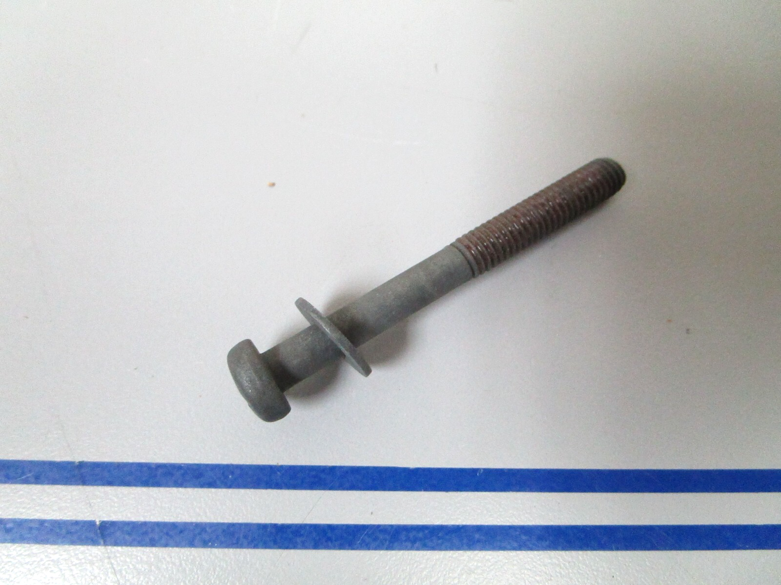 *NEW OEM* 0810 OMC Johnson Evinrude Screw 5032947