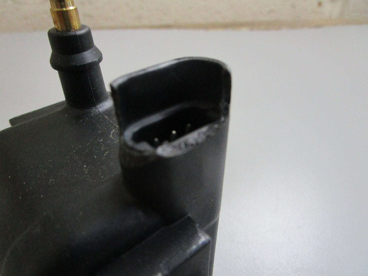 *NEW OEM* 0820 Mercury Quicksilver Ignition Coil 339-856991A 1