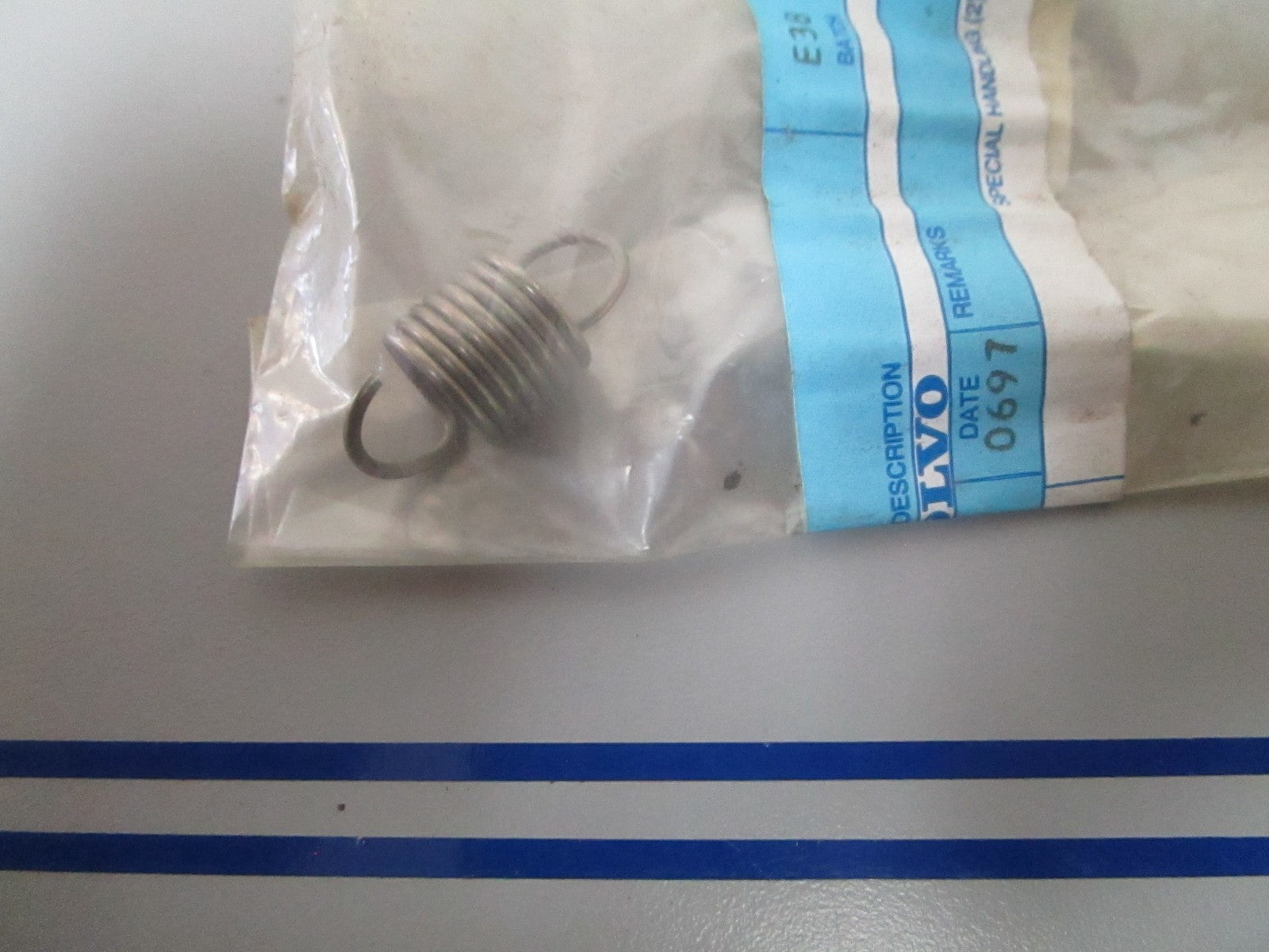NEW OEM 832534 Volvo Penta Spring 0810