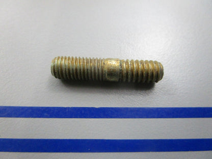 NEW OEM 314956 0314956 OMC Johnson Evinrude Stud 0810