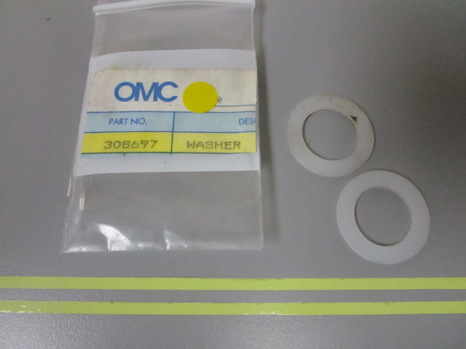 *NEW OEM* (LOT OF 2) 0810 OMC Johnson Evinrude Washer 308697 0308697