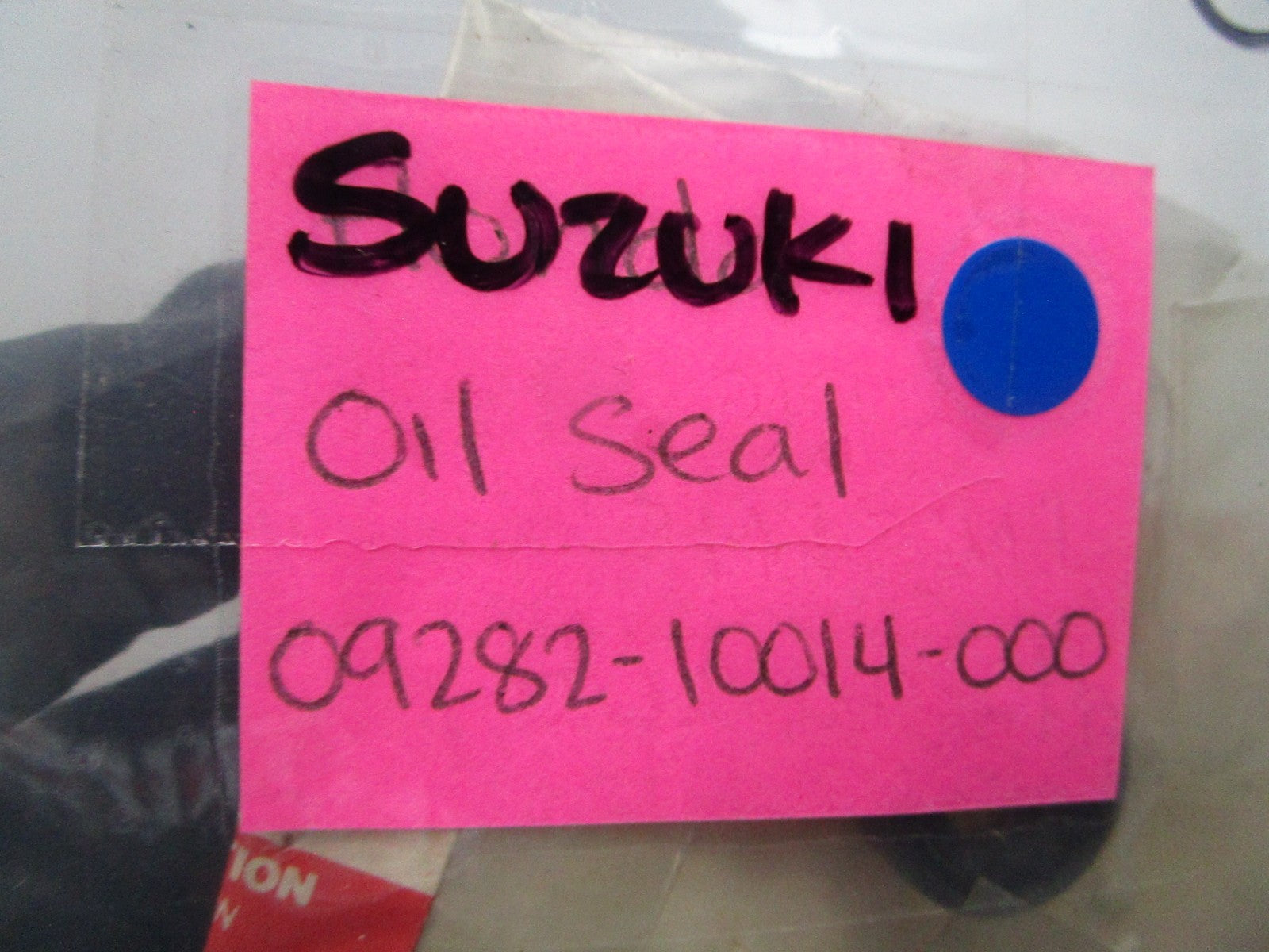 NEW OEM Suzuki 09282-10014-000 Oil Seal 0810