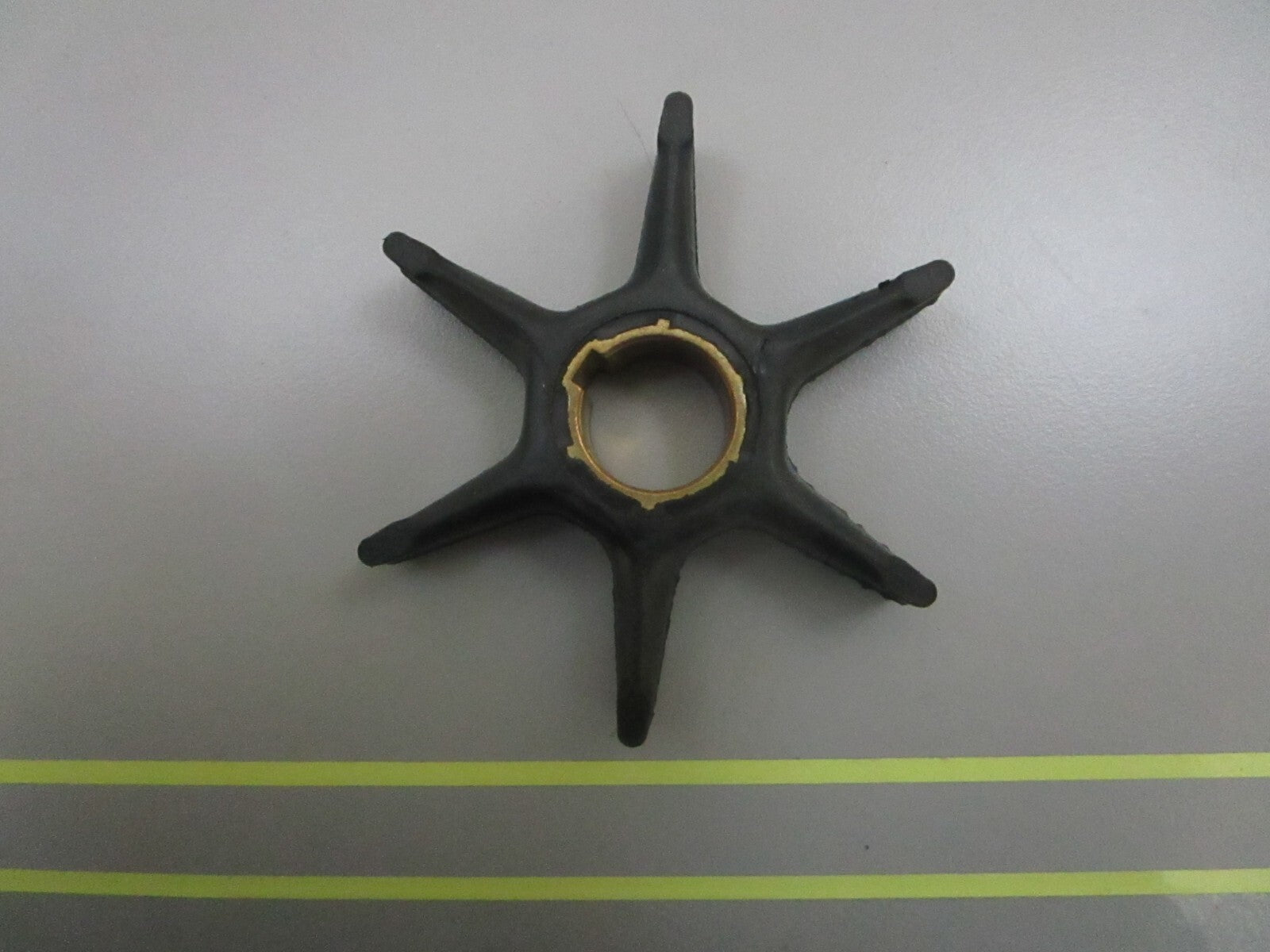 *NEW OEM* 0810 OMC Johnson Evinrude Impeller 775521 0775521