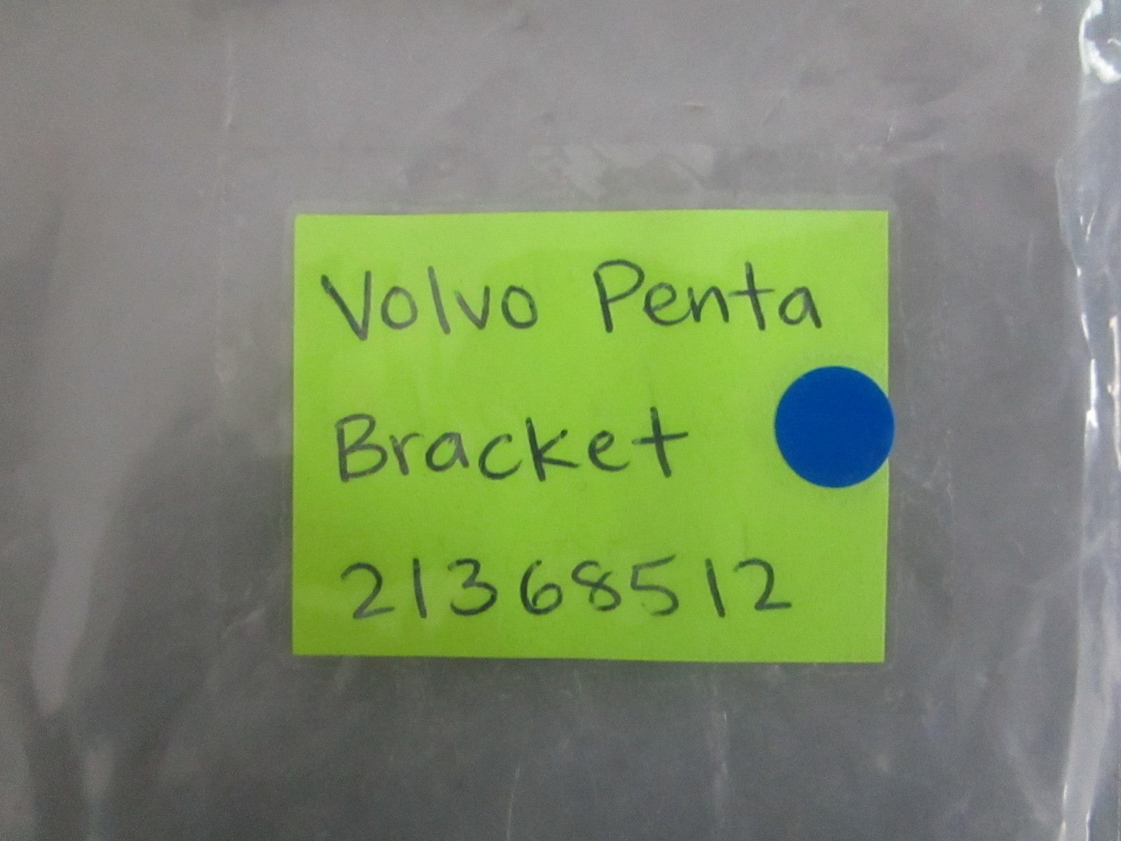 NEW OEM 21368512 Volvo Penta Bracket 0820