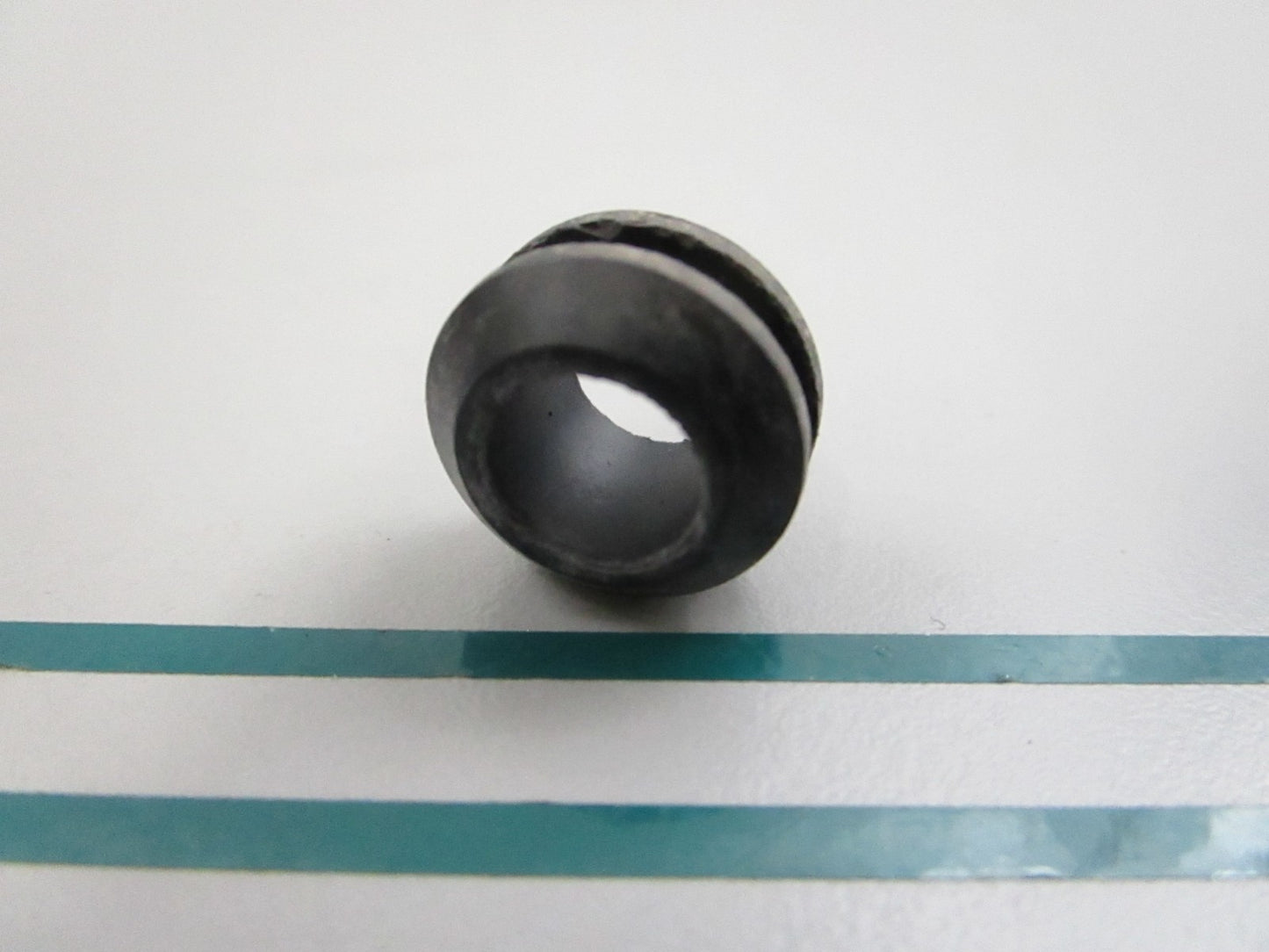 NEW OEM 90480-12M11 Yamaha Grommet 0810