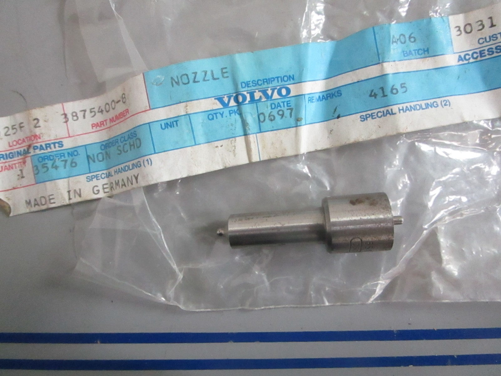 NEW OEM 3875400 Volvo Penta Nozzle 0820