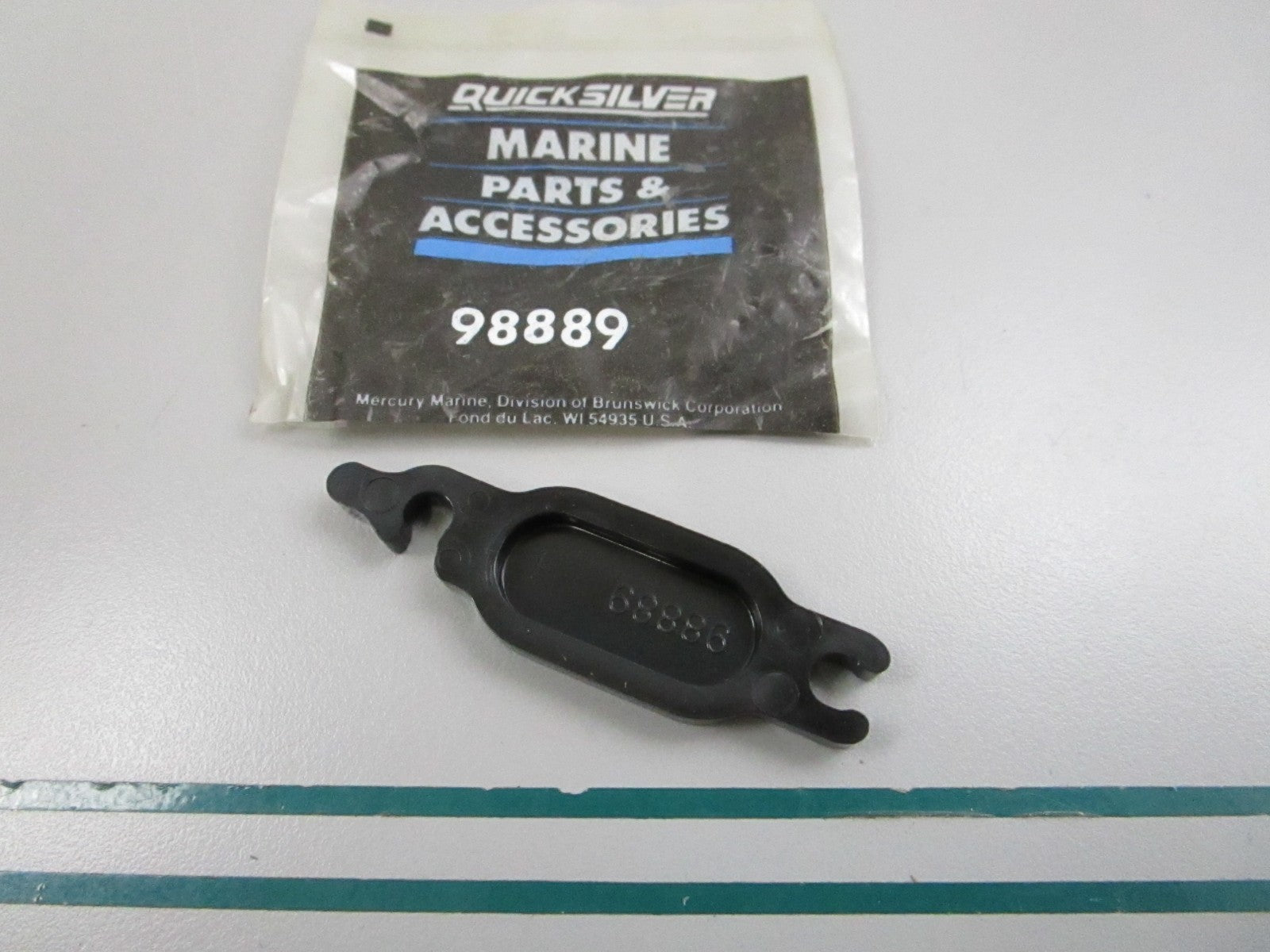 NEW OEM 98889 Mercury Quicksilver Retainer 0810